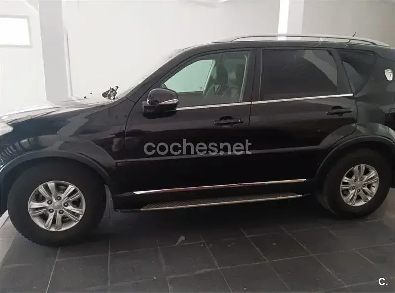 Usado SsangYong Rexton 178 CV (130 kW) 2014 Negro SUV
