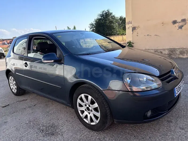 Usado VW Golf IV 110 CV (80 kW) 2004 Gris / plata Berlina