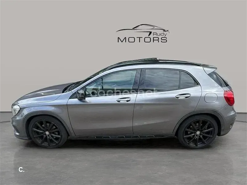 Usado Mercedes GLA220 AMG line 170 CV (125 kW) 2014 Gris / plata SUV