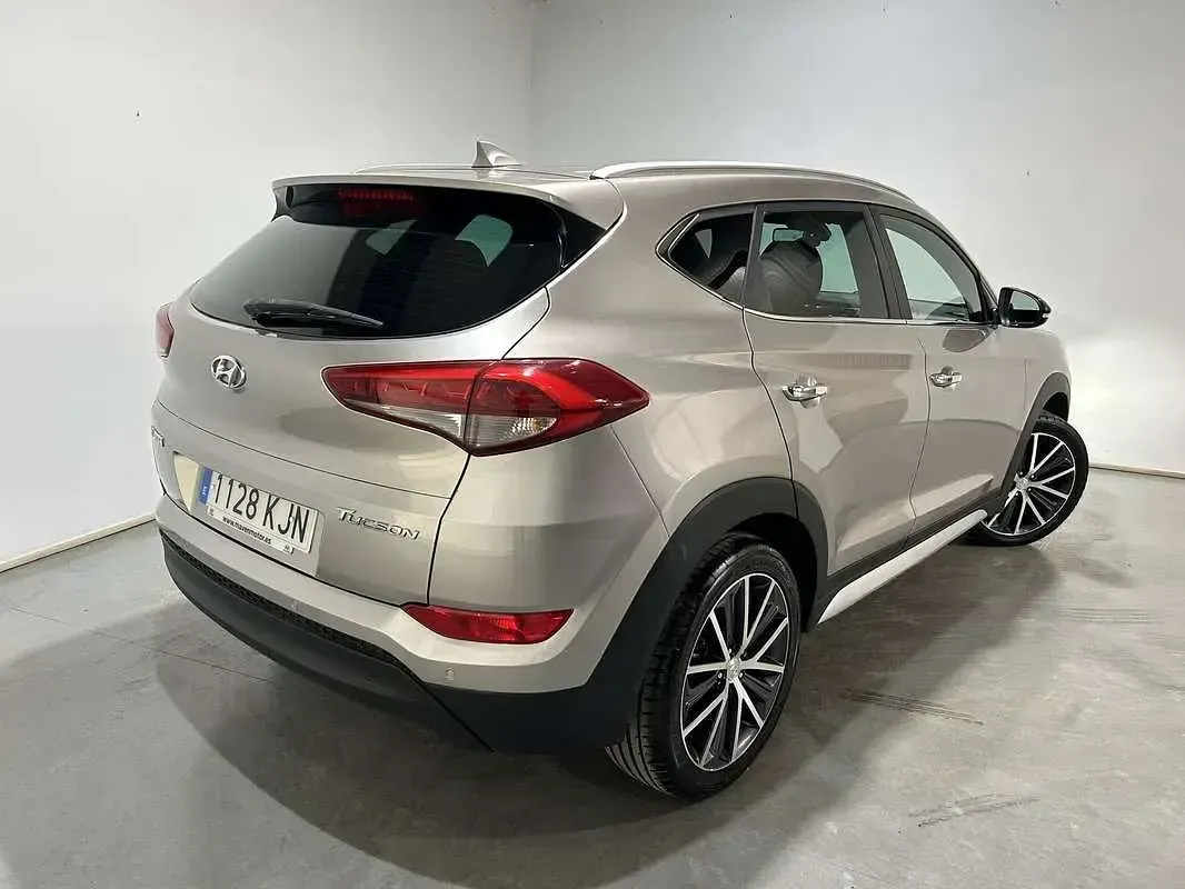 Usado Hyundai Tucson GO! 140 CV (102 kW) 2018 Beige SUV