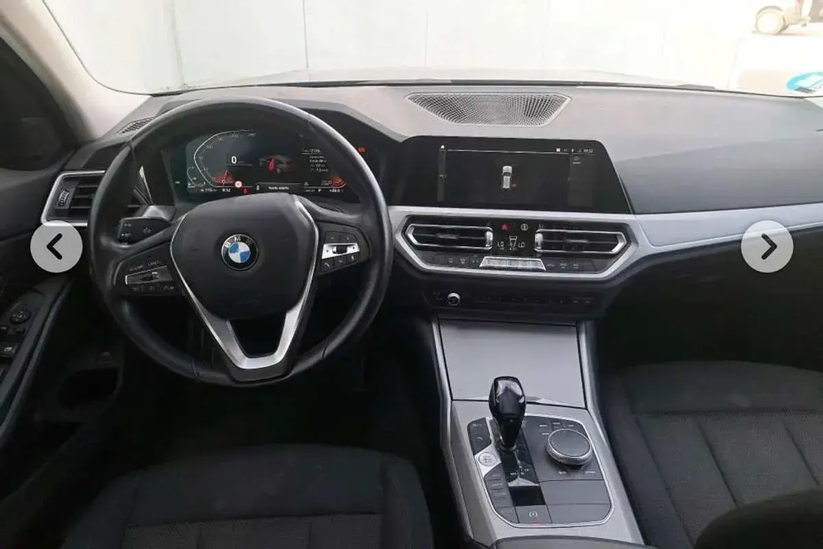 Usado BMW 318 Comfort Edition 150 CV (110 kW) 2021 Negro Familiar
