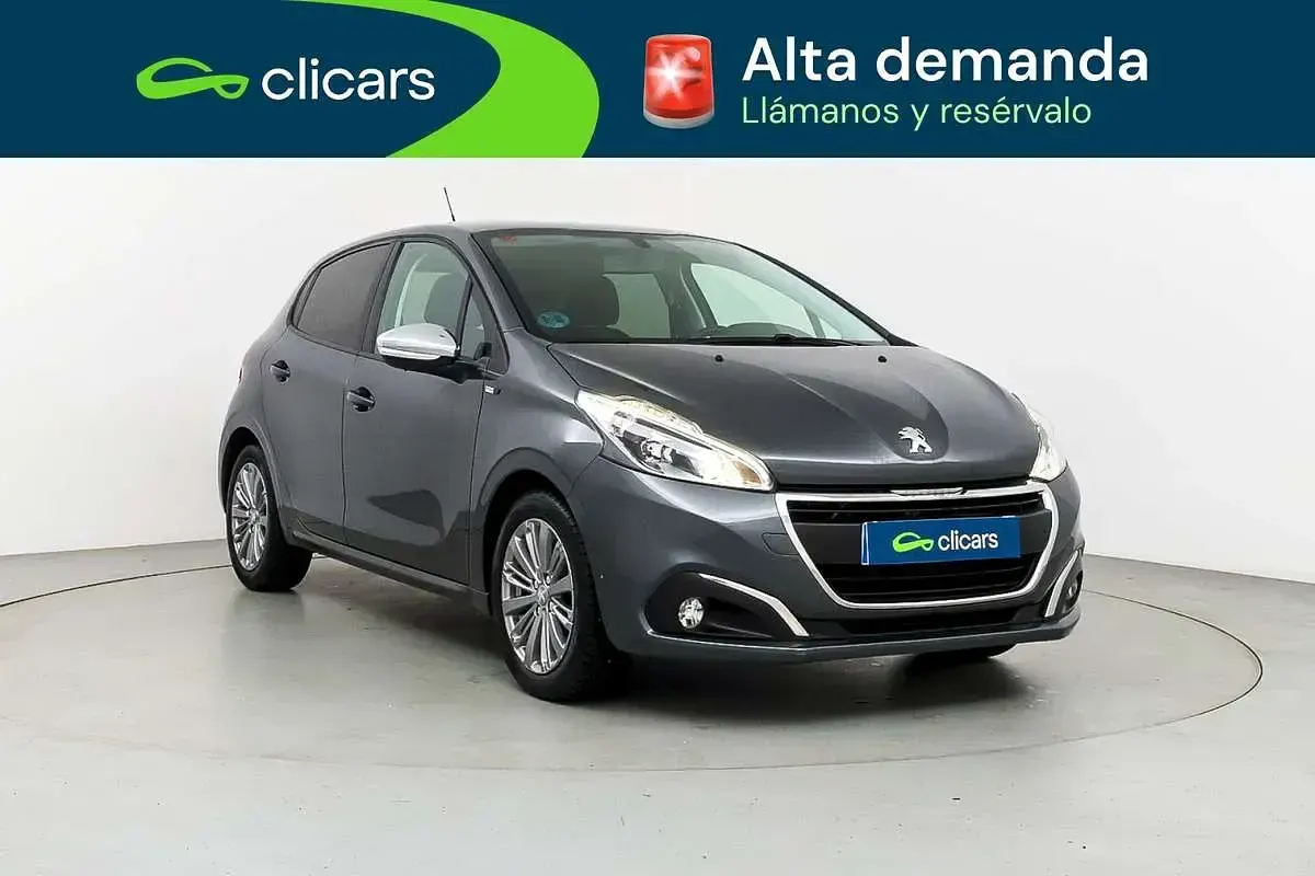 Usado Peugeot 208 Style 99 CV (72 kW) 2017 Gris Utilitario