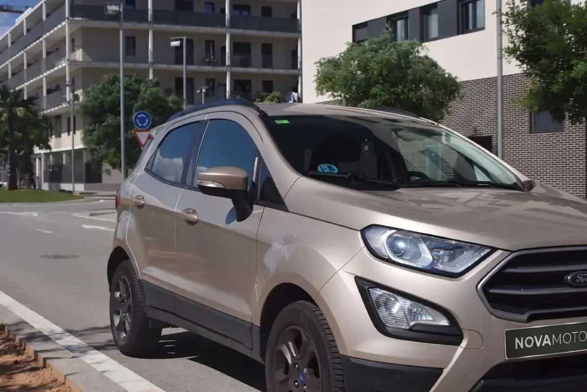 Usado Ford Ecosport 101 CV (74 kW) 2018 Beige SUV
