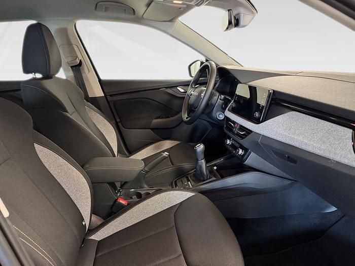 Usado Skoda Kamiq Selection 115 CV (84 kW) 2025 Gris SUV