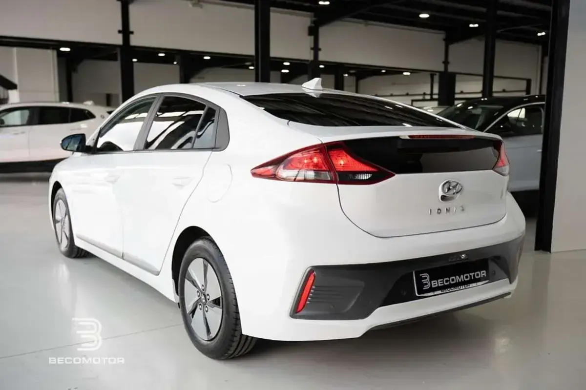 Usado Hyundai Ioniq 141 CV (103 kW) 2021 Blanco Utilitario
