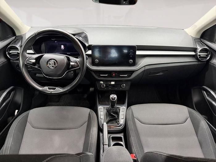 Usado Skoda Fabia Ambition 80 CV (58 kW) 2022 Rojo Utilitario