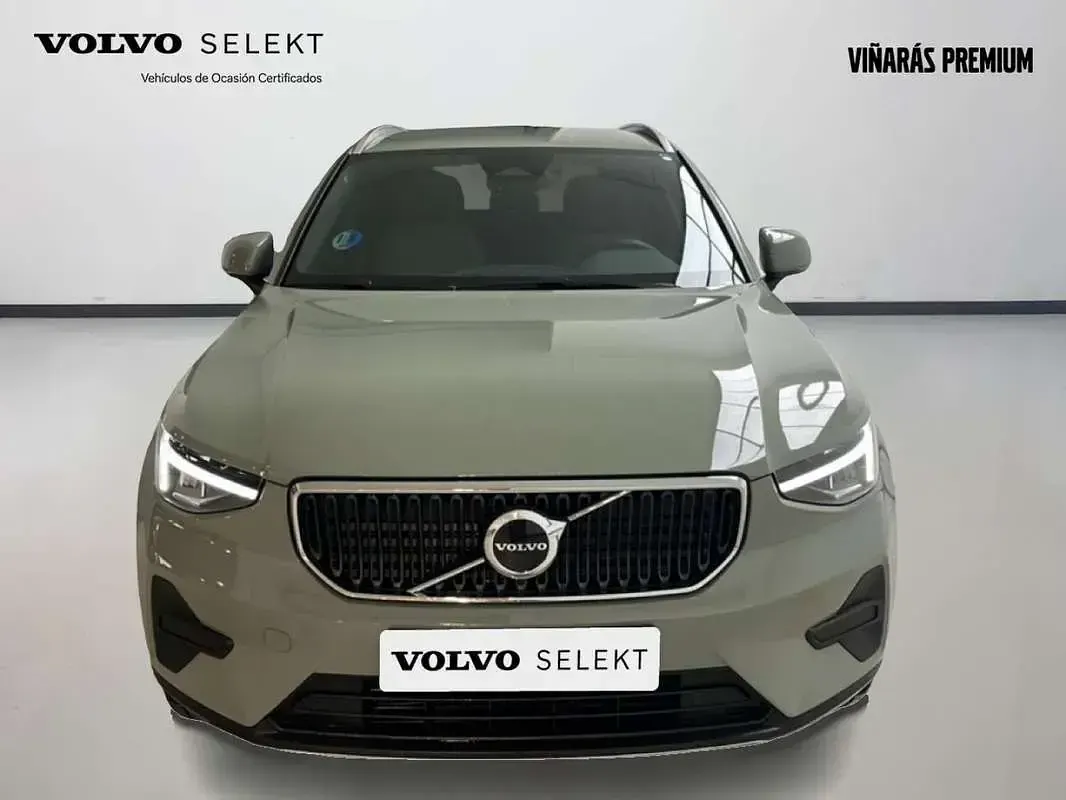 Usado Volvo XC40 Core 163 CV (119 kW) 2025 Verde SUV