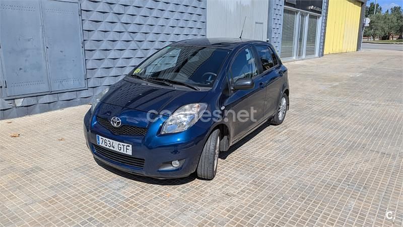 Azul Usado 2010 Toyota Yaris Active Berlina | 4150 € (Precio justo) - Imagen 1/4