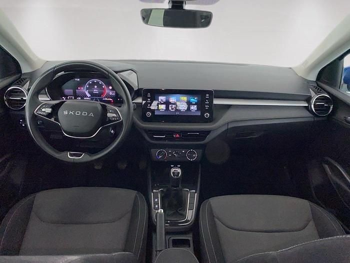 Usado Skoda Fabia Selection 95 CV (69 kW) 2025 Azul Utilitario