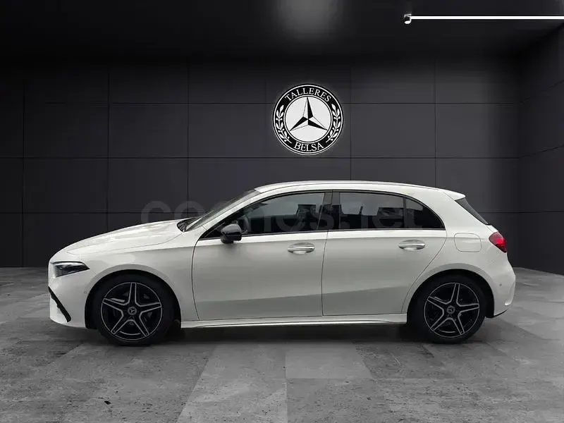 Usado Mercedes A180 136 CV (100 kW) 2025 Blanco Berlina