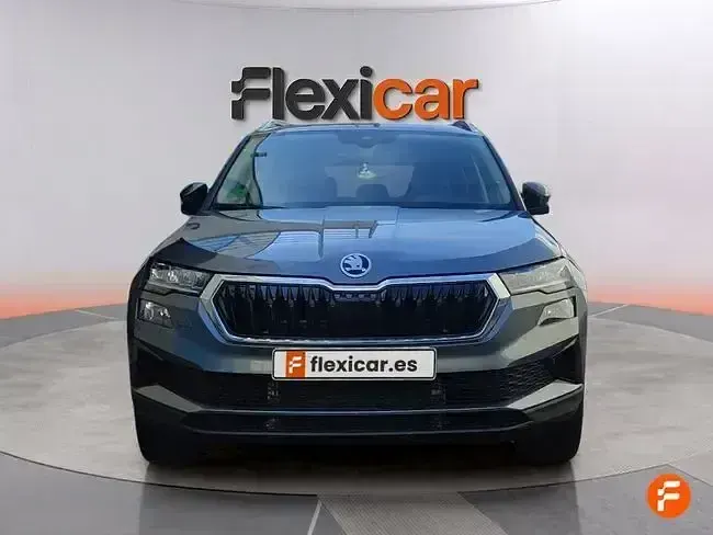 Usado Skoda Karoq 150 CV (110 kW) 2025 Gris SUV