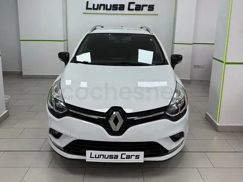 Usado Renault Clio Zen 90 CV (66 kW) 2018 Blanco Familiar