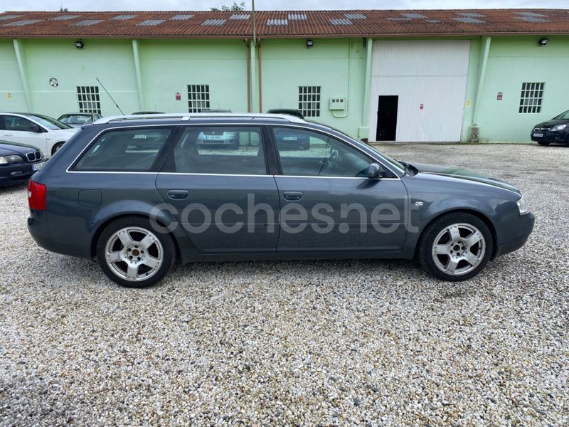 Usado Audi A6 Sport 170 CV (125 kW) 2002 Gris / plata Familiar