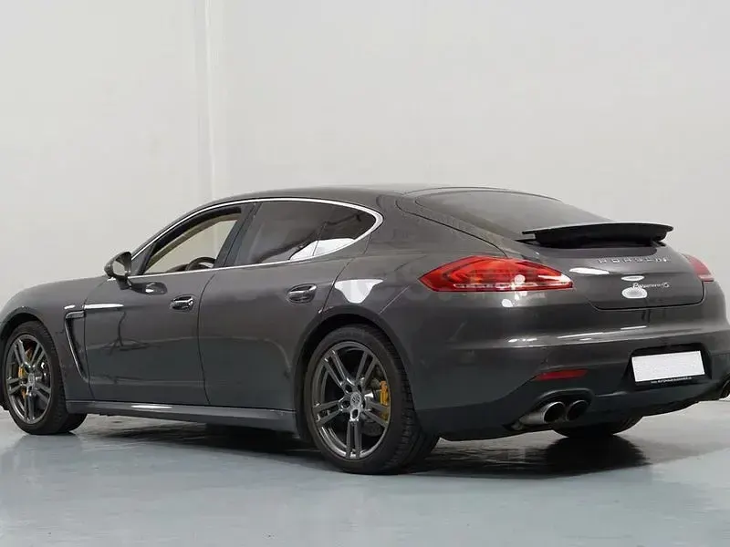 Usado Porsche Panamera Executive 420 CV (308 kW) 2013 Beige Utilitario