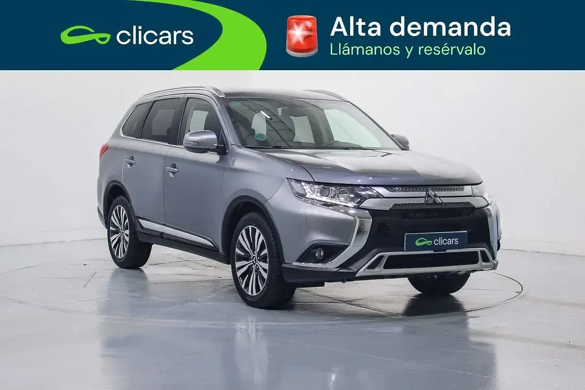 Usado Mitsubishi Outlander Motion 150 CV (110 kW) 2020 Gris SUV