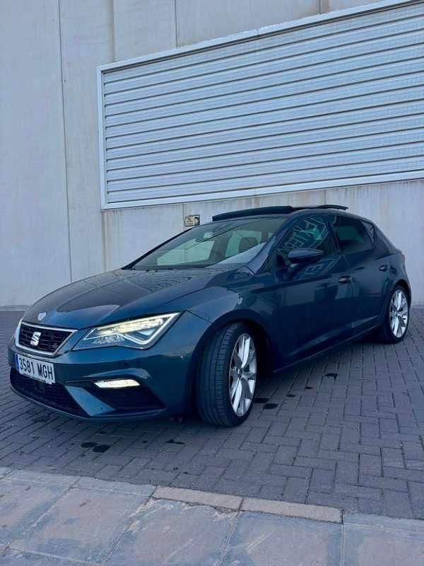 Usado Seat Leon FR 150 CV (110 kW) 2018 Azul Utilitario