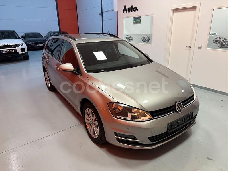 Usado VW Golf VII Advance 110 CV (80 kW) 2016 Gris / plata Familiar