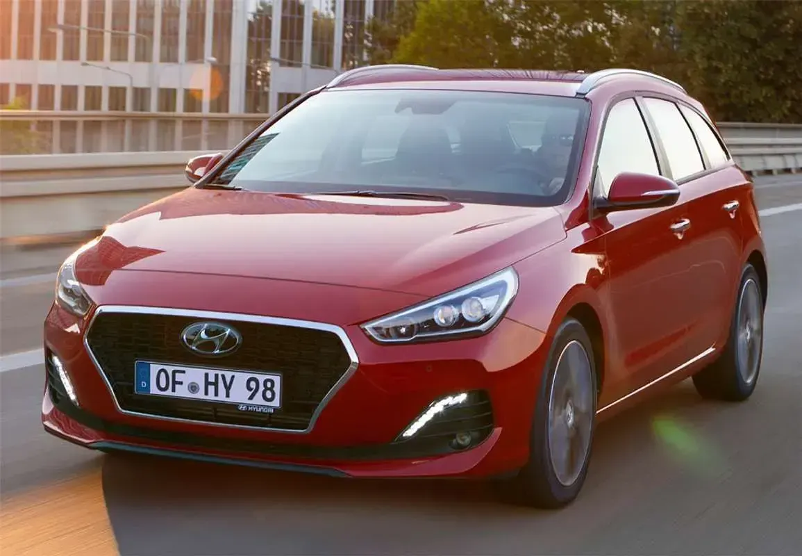 Usado Hyundai i30 GO! 116 CV (85 kW) 2018 Beige Familiar