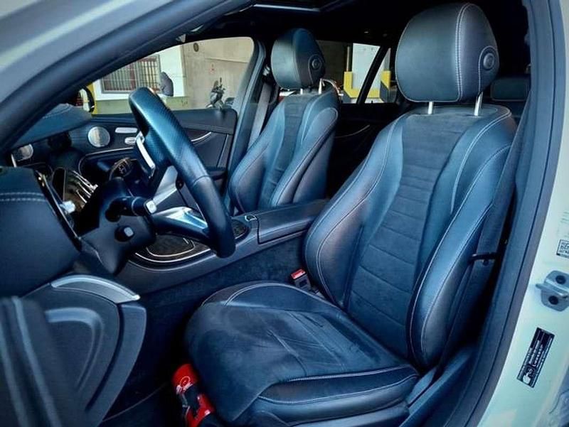 Usado Mercedes E300 313 CV (230 kW) 2021 Blanco Familiar
