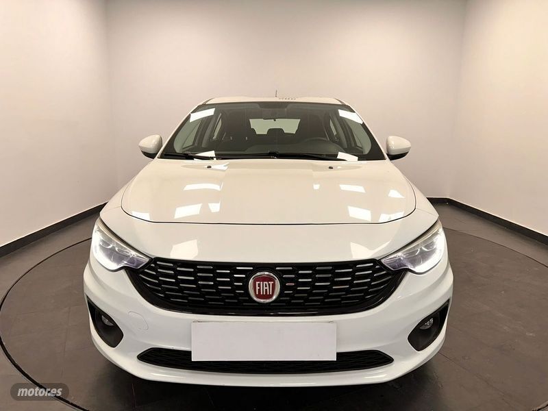 Usado Fiat Tipo Easy 95 CV (69 kW) 2017 Blanco Berlina