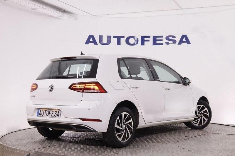 Usado VW Golf VII Advance 115 CV (84 kW) 2018 Blanco Berlina