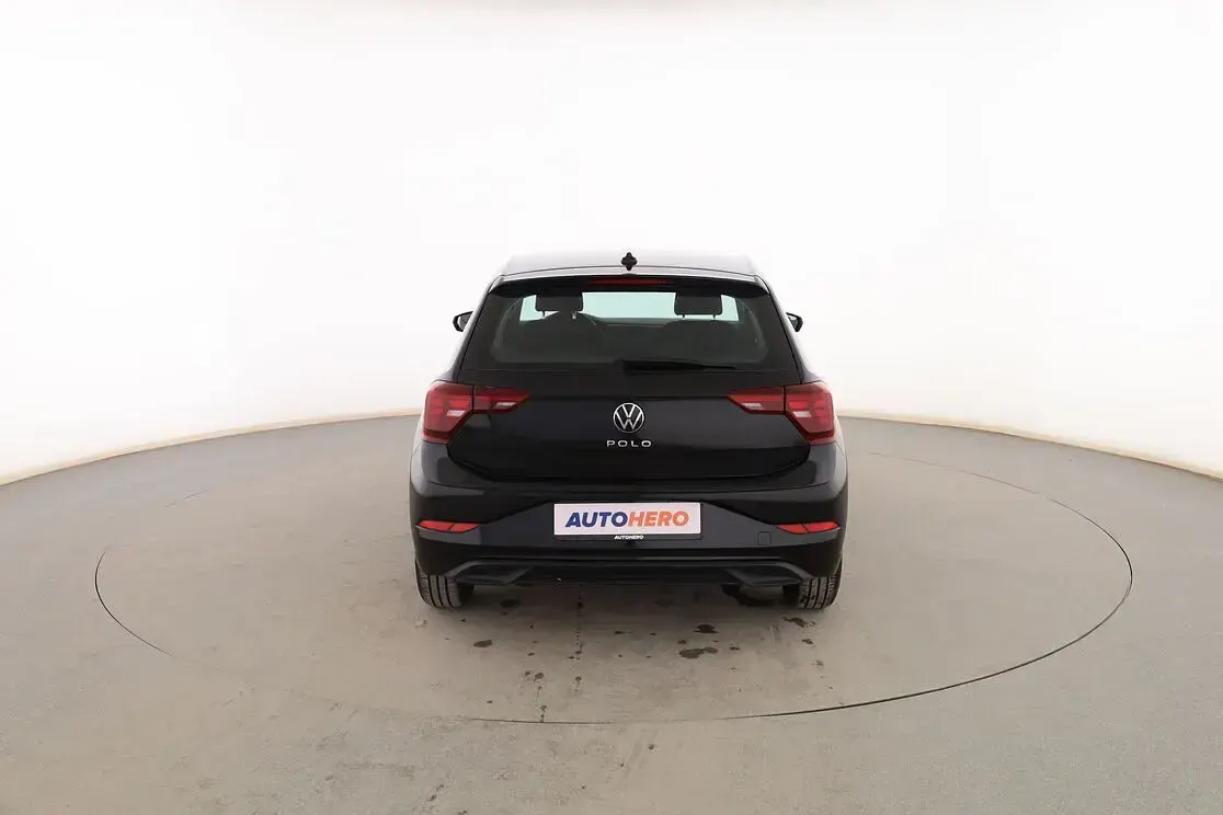 Usado VW Polo Life 95 CV (69 kW) 2022 Negro Utilitario