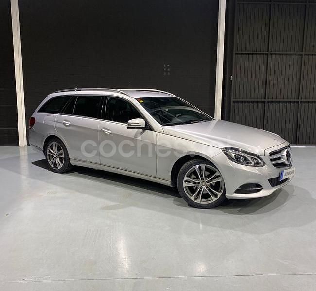 Usado Mercedes E220 Avantgarde 170 CV (125 kW) 2016 Gris / plata Familiar