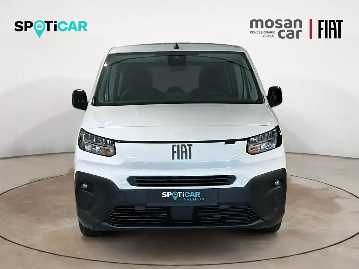 Nuevo Fiat Doblò Mirror 130 CV (95 kW) 2025 Negro Monovolumen
