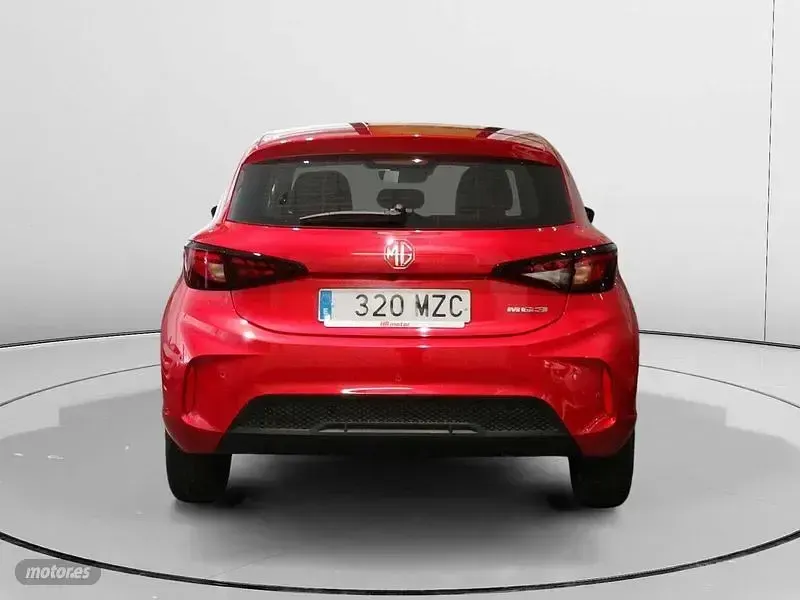Usado MG MG3 116 CV (85 kW) 2025 Rojo Utilitario