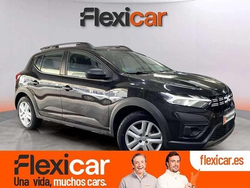 Negro Usado 2024 Dacia Sandero Essentiel Utilitario | 14.890 € (Precio justo) - Imagen 1/4