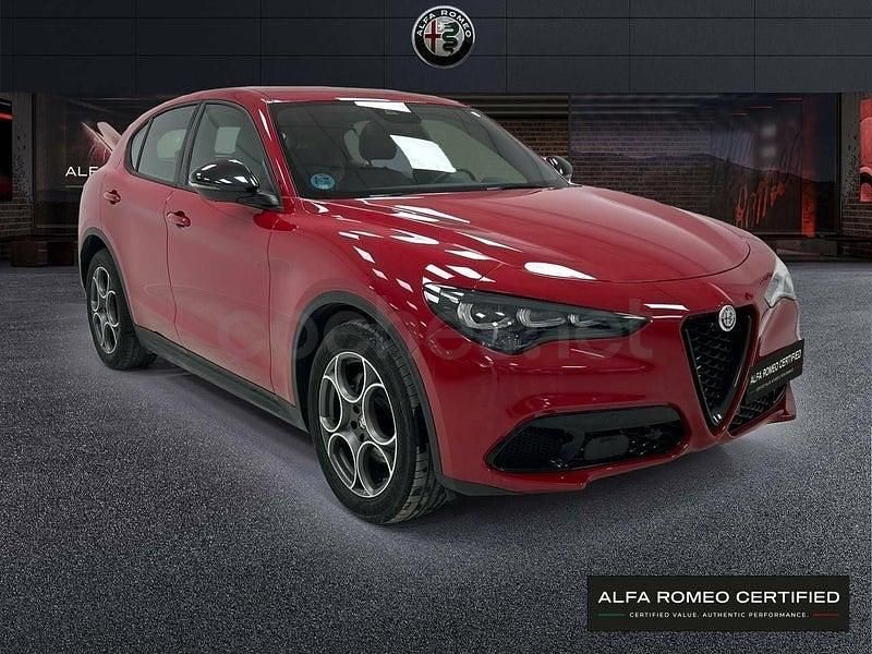 Usado Alfa Romeo Stelvio Sprint 160 CV (117 kW) 2023 Rojo SUV