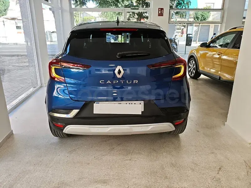 Usado Renault Captur Techno 90 CV (66 kW) 2023 Azul SUV