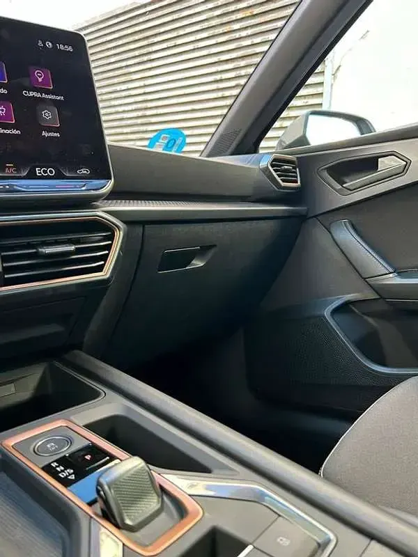 Usado Cupra Leon 204 CV (150 kW) 2025 Negro Utilitario