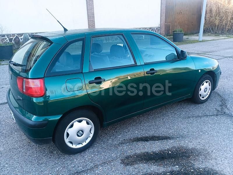 Verde Usado 2000 Seat Ibiza Stella Berlina | 1800 € (Precio justo) - Imagen 1/4