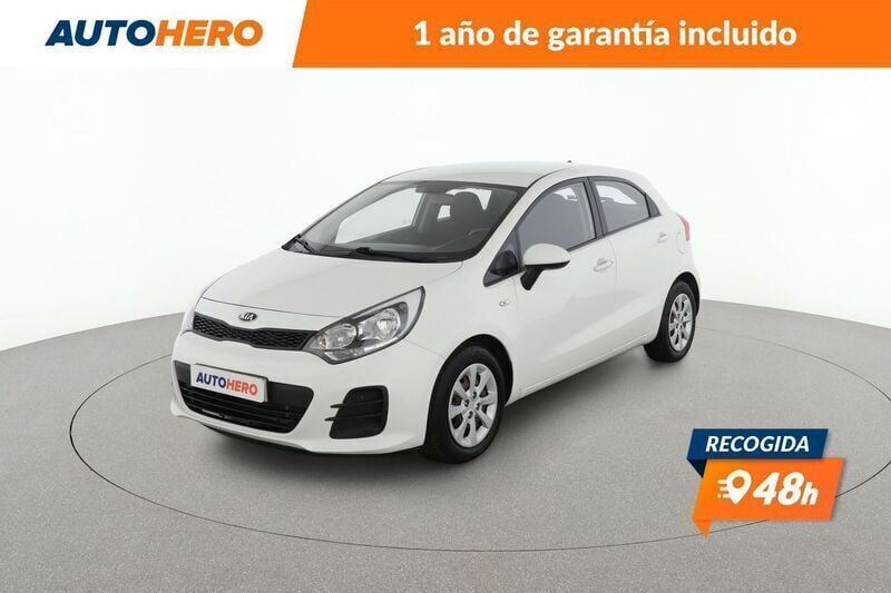 Blanco Usado 2015 Kia Rio Berlina | 7399 € (Precio justo) - Imagen 1/3