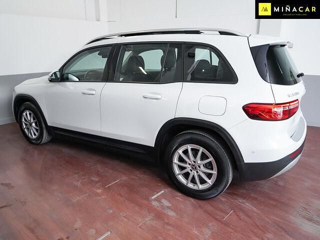 Usado Mercedes GLB180 116 CV (85 kW) 2021 Blanco SUV