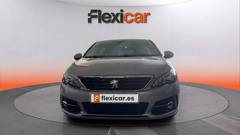 Usado Peugeot 308 Style 131 CV (96 kW) 2020 Gris Utilitario