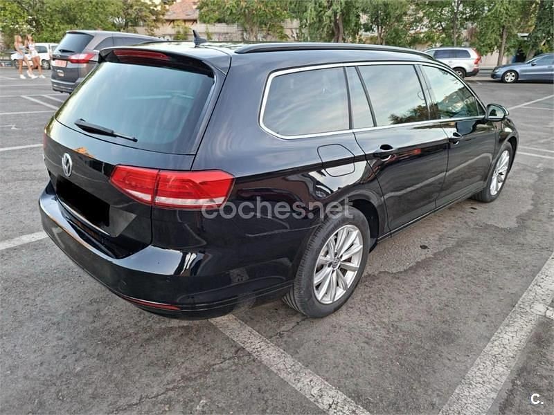 Usado VW Passat Advance 150 CV (110 kW) 2018 Negro Familiar