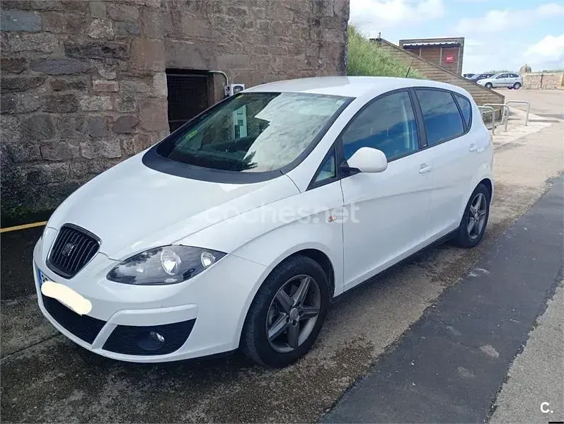 Usado Seat Altea 105 CV (77 kW) 2014 Blanco Monovolumen