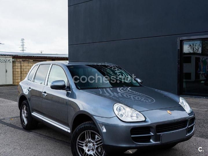 Gris / plata Usado 2003 Porsche Cayenne S SUV | 17.900 € (Caro) - Imagen 1/4