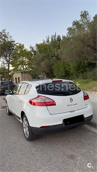 Blanco Usado 2010 Renault Mégane III Dynamique Berlina | 4500 € (Buen precio) - Imagen 1/4