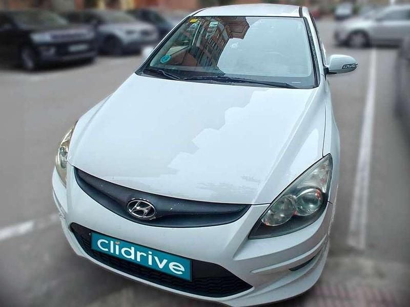 Usado Hyundai i30 GLS 136 CV (100 kW) 2011 Blanco Utilitario