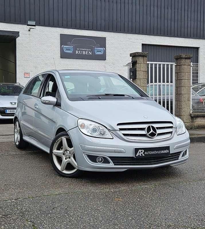 Gris Usado 2011 Mercedes B180 Monovolumen | 6899 € (Buen precio) - Imagen 1/4