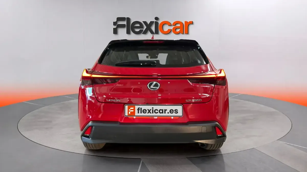 Usado Lexus UX Business Edition 184 CV (135 kW) 2023 Rojo SUV