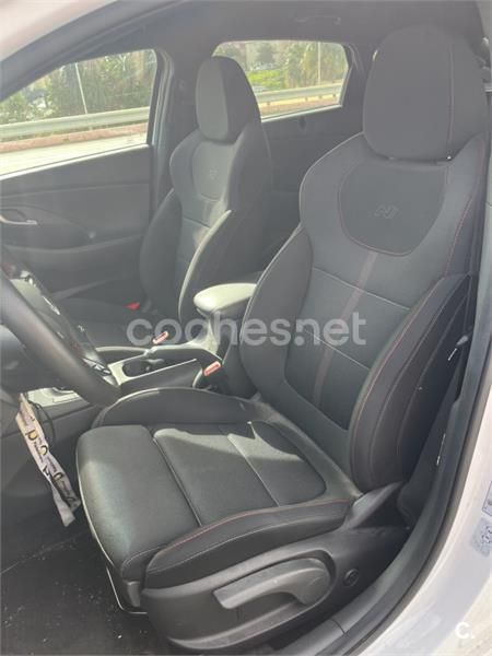 Usado Hyundai i30 N Line 120 CV (88 kW) 2022 Blanco Berlina