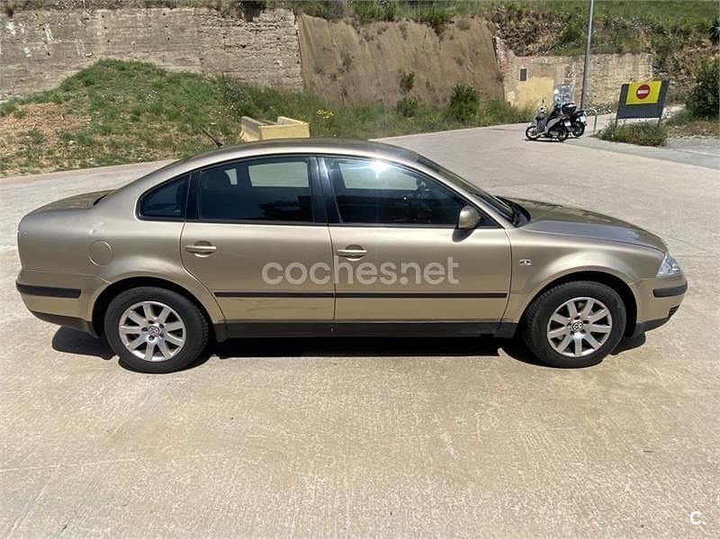 Brugt VW Passat Trendline 130 HK (95 kW) 2002 Beige Stationcar