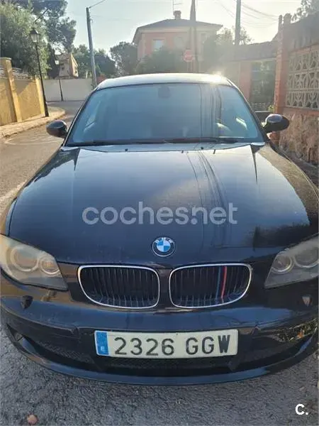 Usado BMW 118 143 CV (105 kW) 2008 Negro Utilitario
