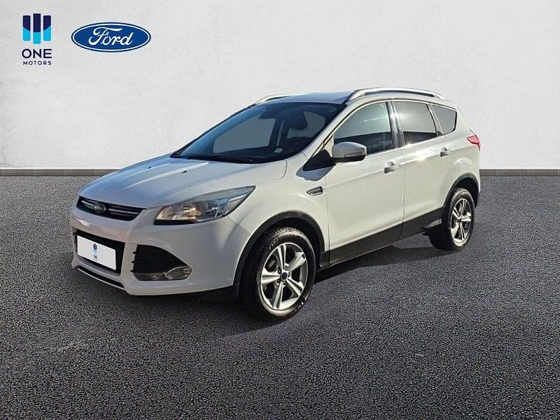 Usado Ford Kuga Trend 120 CV (88 kW) 2016 Blanco SUV