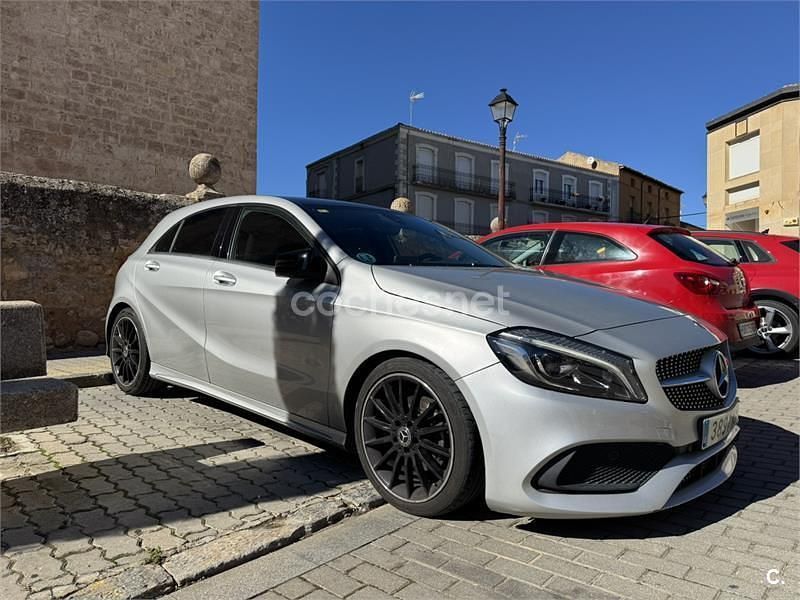 Gris / plata Usado 2019 Mercedes A200 Berlina | 20.500 € (Precio justo) - Imagen 1/4