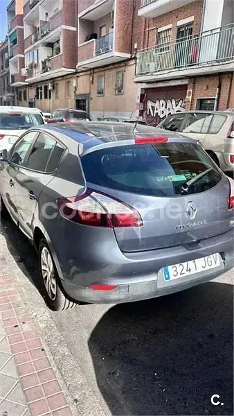 Usado Renault Mégane LIMITED 115 CV (84 kW) 2015 Azul Berlina